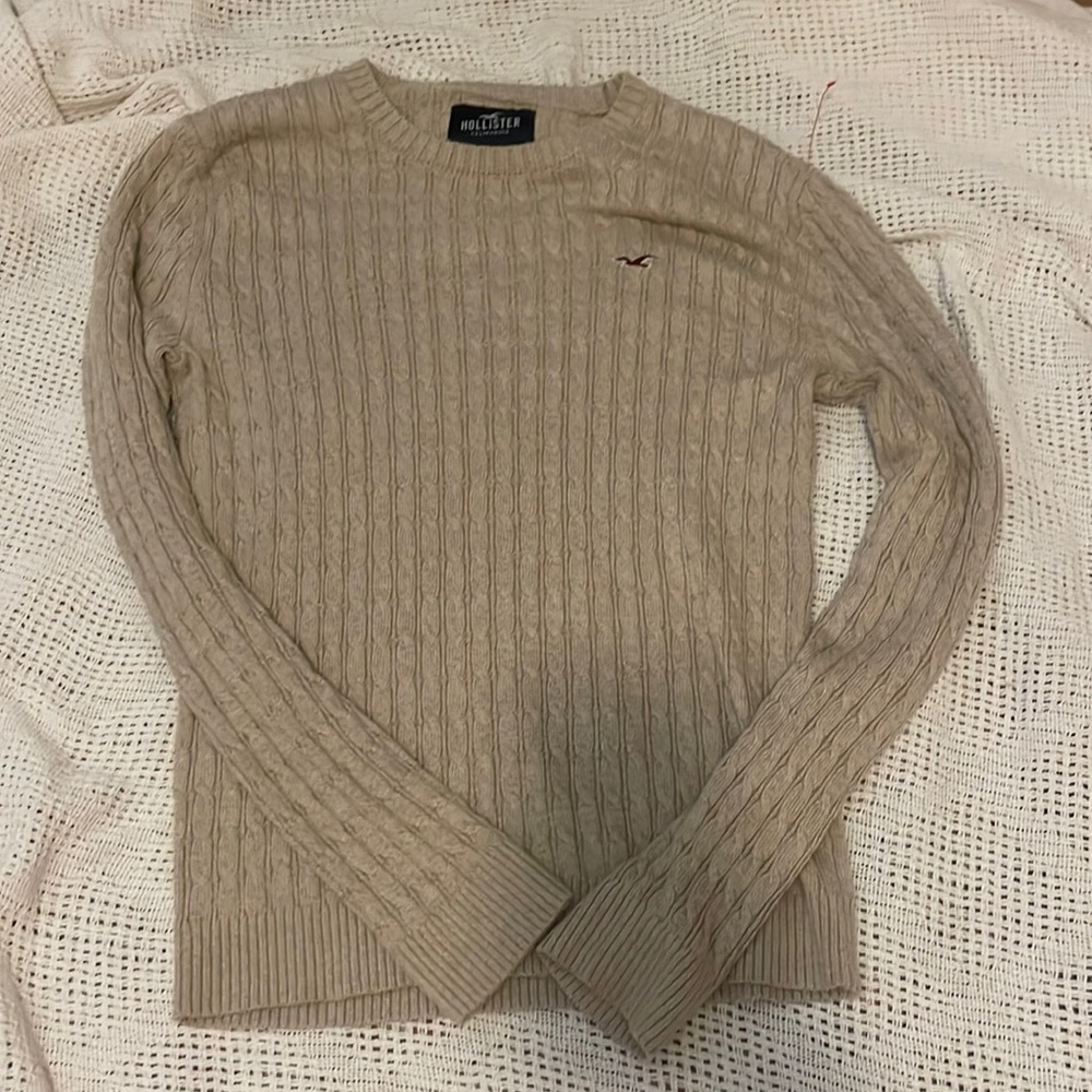 Hollister sweater